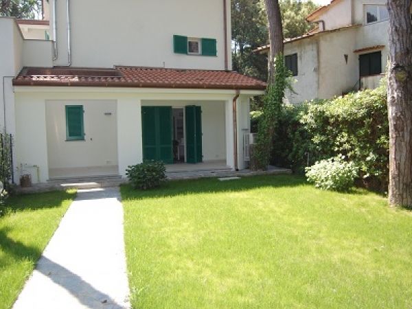 Riferimento A122 - Apartment for Affitto in Vittoria Apuana