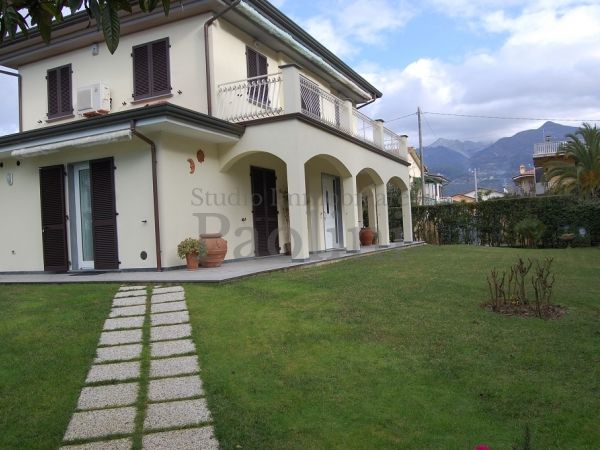 Riferimento V61 - Villa for Affitto in Cinquale