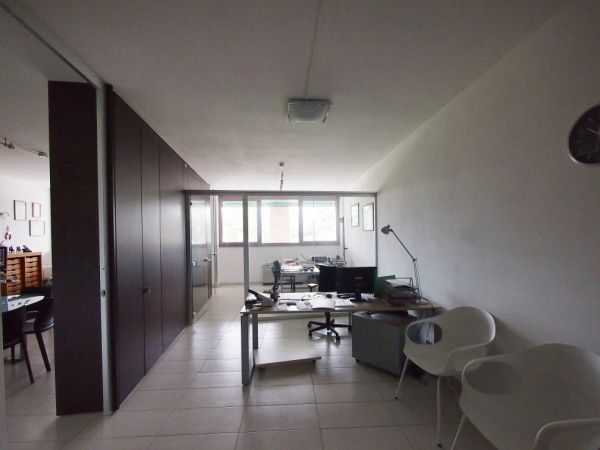 Riferimento U2 - Office for Sale a Lido Di Camaiore