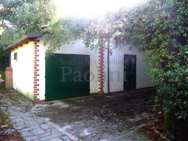 Riferimento V137 - Villa Singola in Affitto a Cinquale