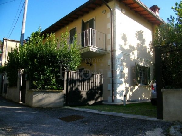 Riferimento V140 - Villa Bifamiliare in Vendita a Bottaccio