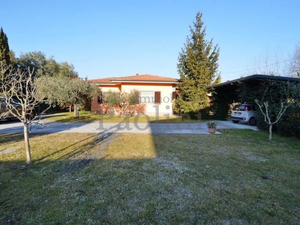 Riferimento V371 - Villa for Affitto in Poveromo