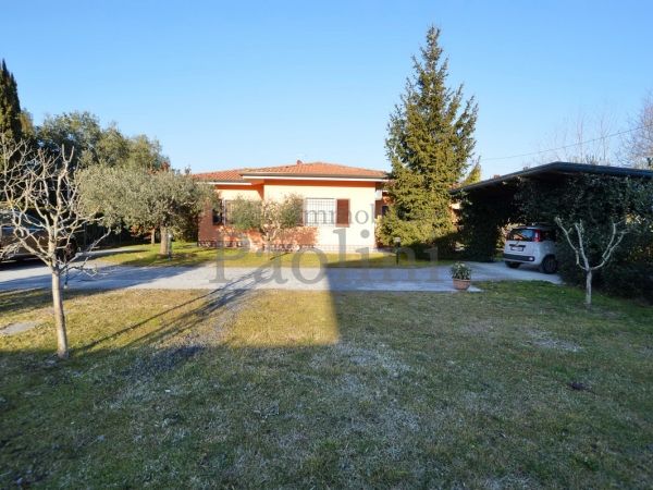 Riferimento V371 - Villa for Rental a Poveromo