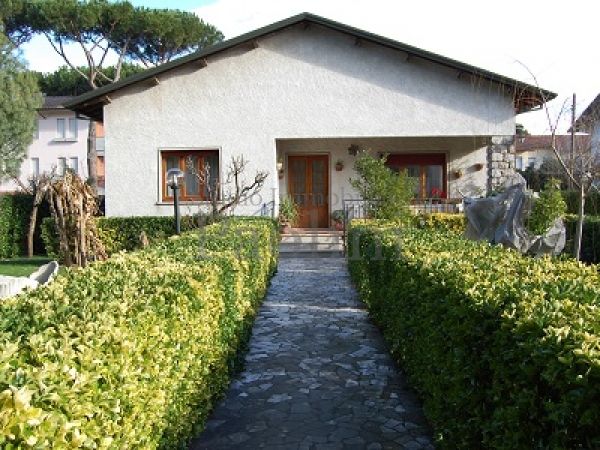 Riferimento V55 - Villa for Affitto in Cinquale