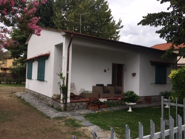 Riferimento V553 - Villa for Affitto in Cinquale