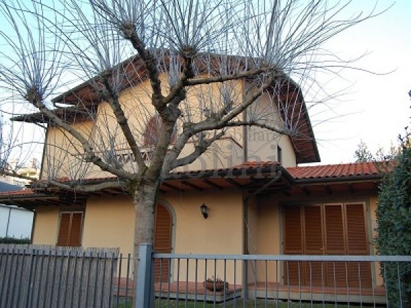 Riferimento V62 - Semi-detached House for Affitto in Cinquale