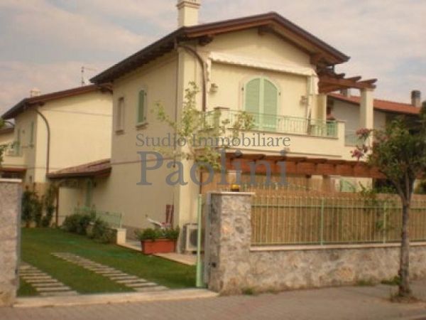 Riferimento V640 - Terraced House for Vendita in Cinquale