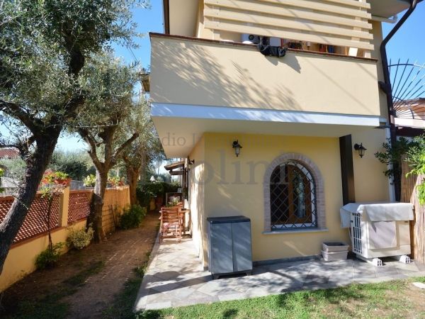 Riferimento V647 - Semi-detached House for Sale a Debbia