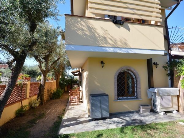 Riferimento V647 - Semi-detached House for Vendita in Debbia