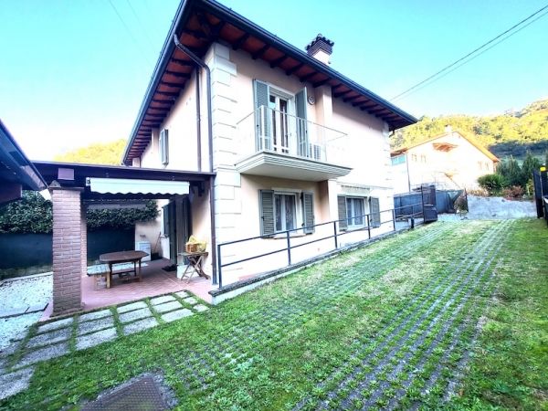 Riferimento V691 - Semi-detached House for Vendita in Capanne