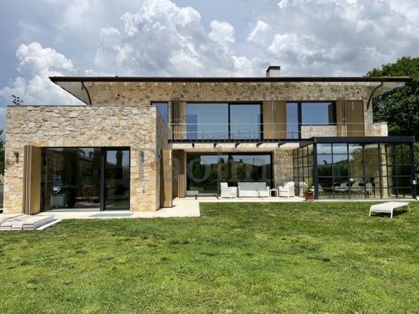 Riferimento V703 - Villa Singola in Vendita a Renella