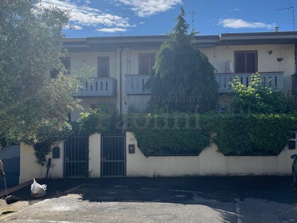 Riferimento V724 - Villetta A Schiera in Vendita a Massa Zona Viali
