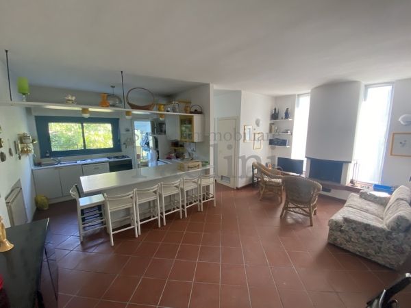 Riferimento V744 - Villa Bifamiliare in Vendita a Cinquale