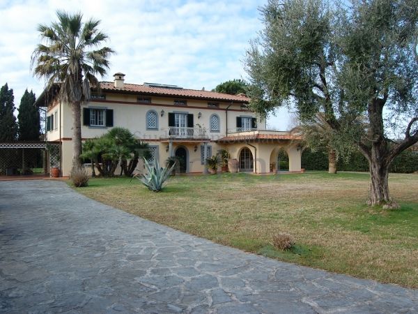 Riferimento V750 - Villa Singola in Vendita a Poveromo