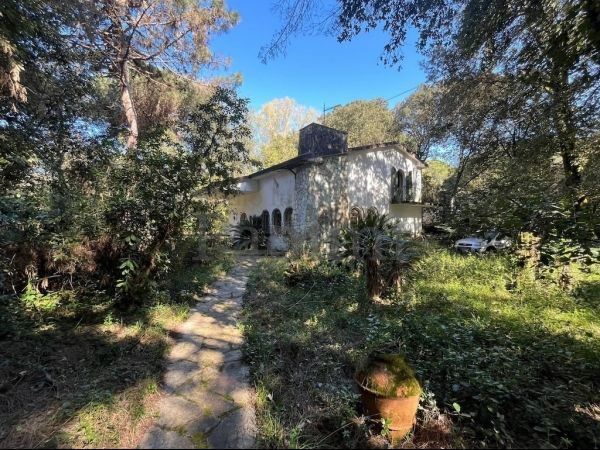 Riferimento V752 - Villa Singola in Vendita a Poveromo